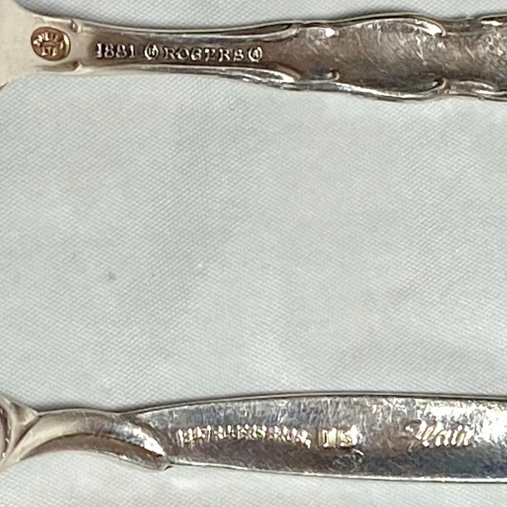Rogers Bros 1847 Flair Teaspoon & Oneida LTD 1881 Flirtation 4 1/4